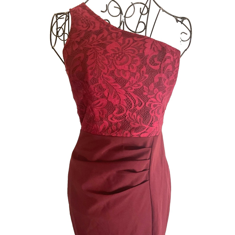 One Shoulder Burgundy Floral Pleated Waist High Side Slit Formal Dress - Picture 9 of 12